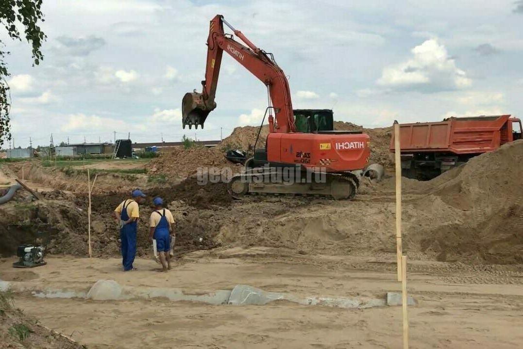 Подготовка всех необходимых материалов и копка котлована под водоем 